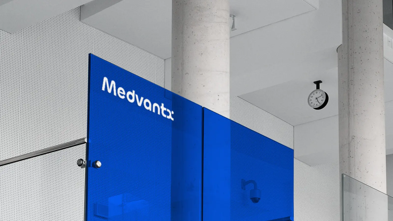 Medvantx Logo Mockup